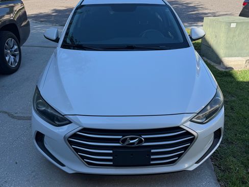 Used 2018 Hyundai Elantra SEL FWD image 1