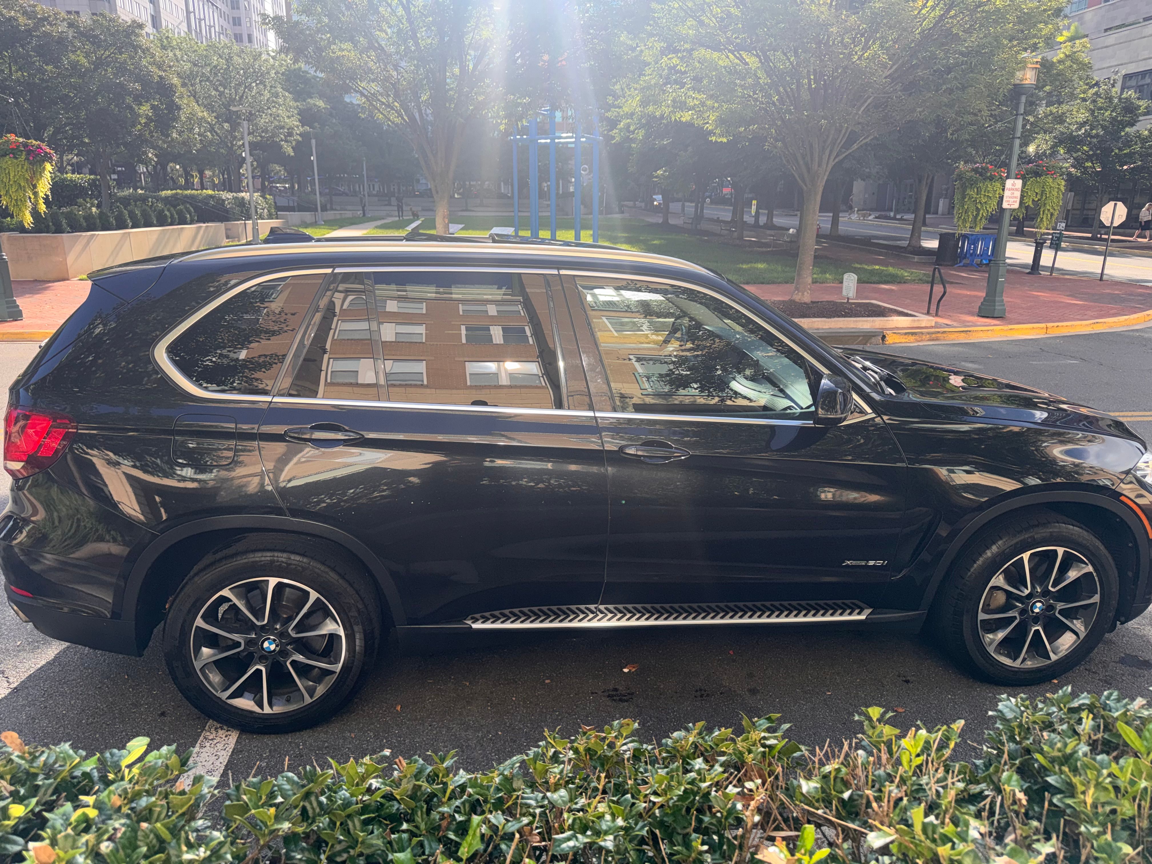 Used 2015 BMW X5 xDrive50i AWD/4WD image 9