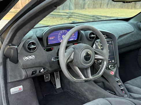 Used 2018 McLaren 720S Performance image 18