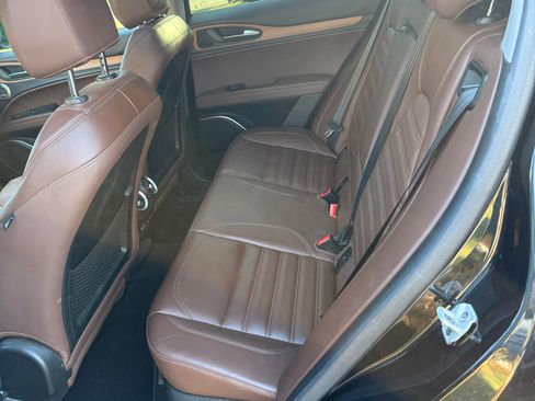 Used 2019 Alfa Romeo Stelvio Ti Lusso w/ Quick Order Package 22X Lusso image 10