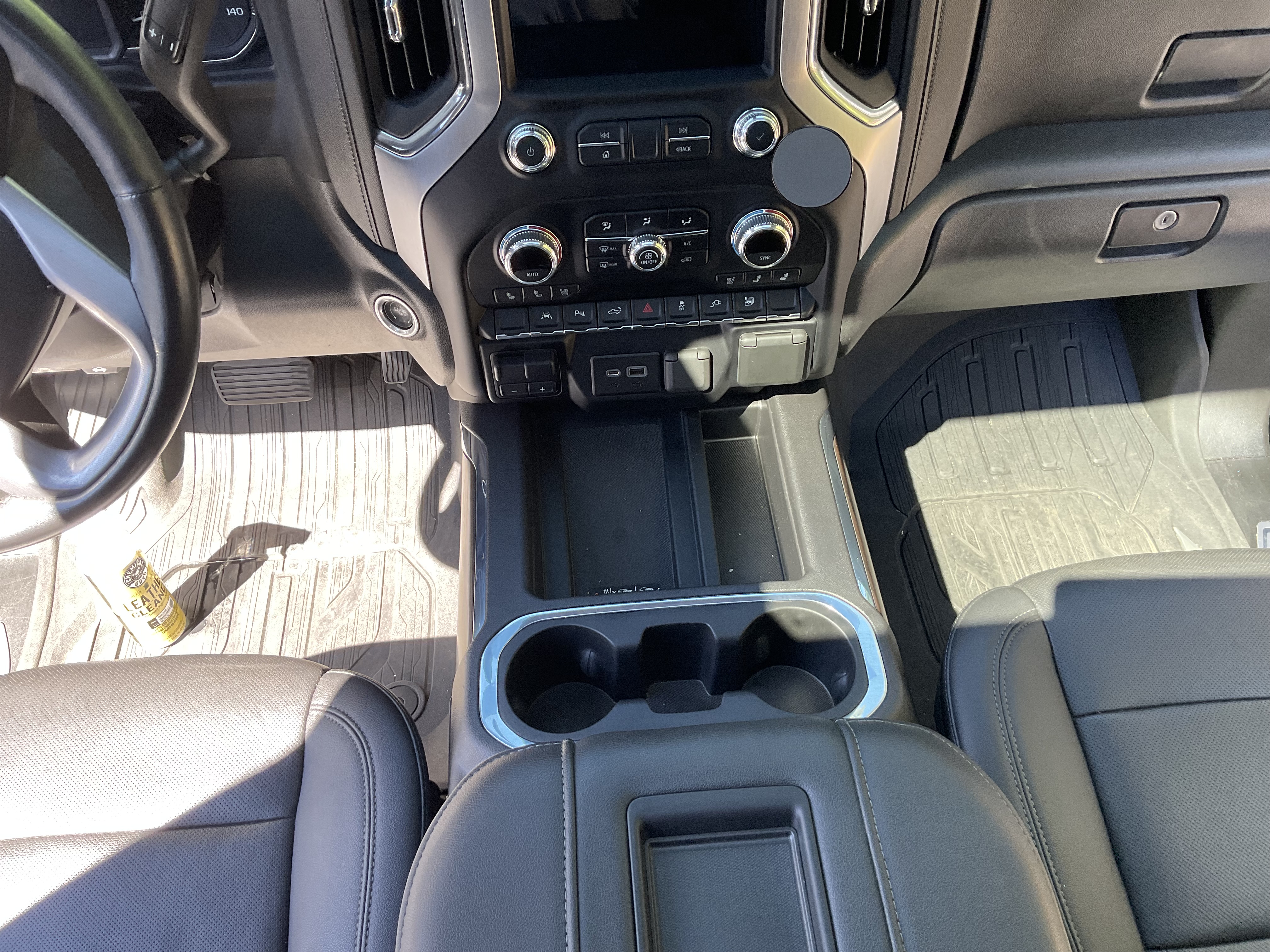Used 2022 GMC Sierra 1500 SLT w/ SLT Premium Plus Package AWD/4WD image 13