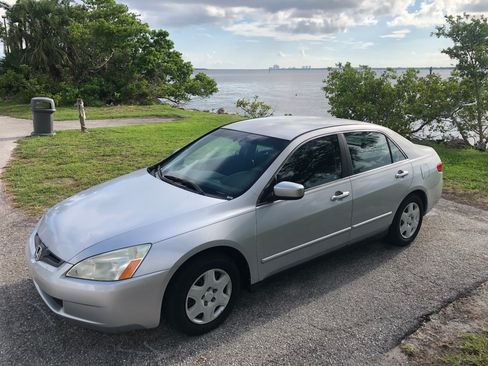 Used 2005 Honda Accord LX image 1
