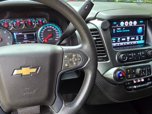 Used 2018 Chevrolet Tahoe 2WD w/ Enhanced Driver Alert Package image 9