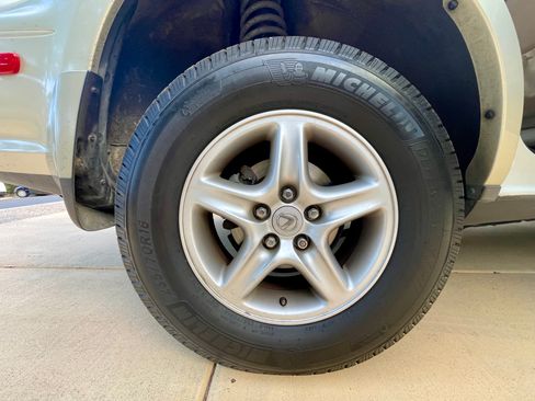 Used 2000 Lexus RX 300 4WD w/ Premium Pkg image 16
