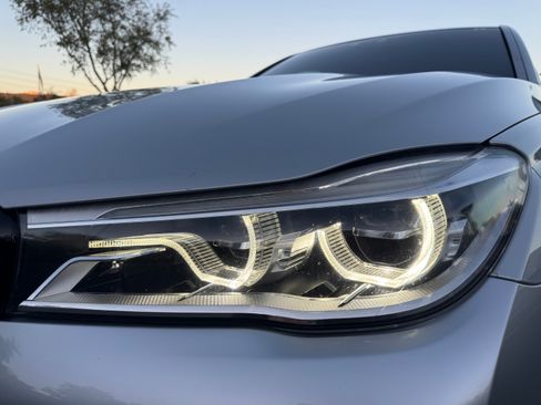 Used 2016 BMW 750i xDrive image 8