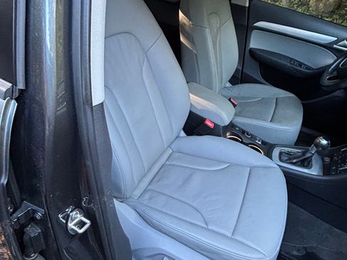 Used 2018 Audi Q3 2.0T Premium w/ Convenience Package AWD/4WD image 24