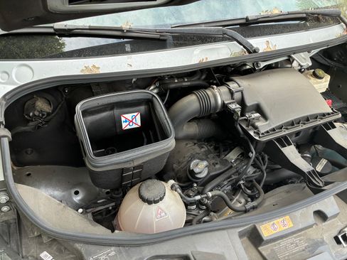 Used 2020 Mercedes-Benz Sprinter 2500 image 11