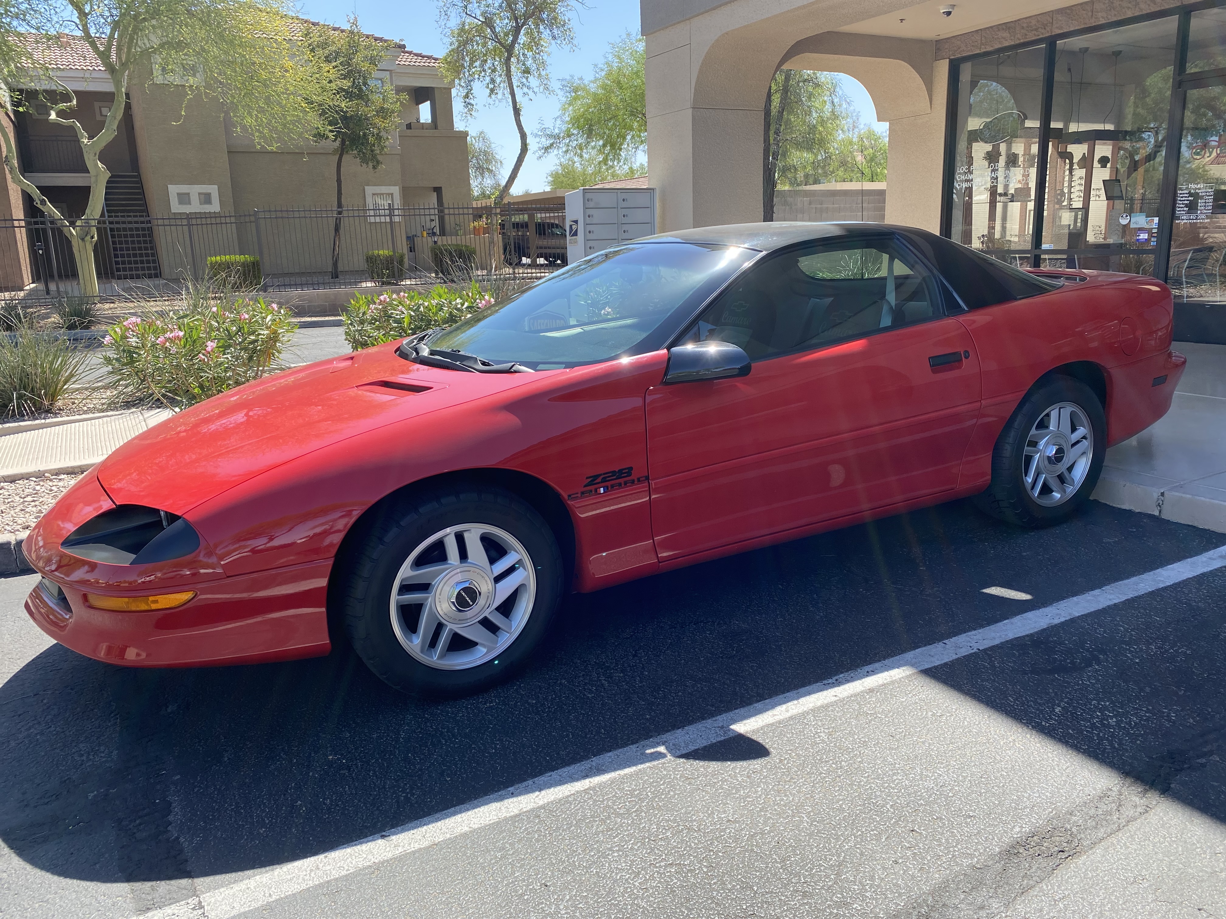 Used 1993 Chevrolet Camaro Z28 RWD image 1