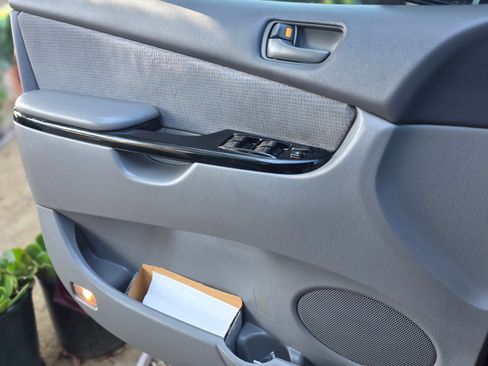 Used 2005 Toyota Sienna LE image 14