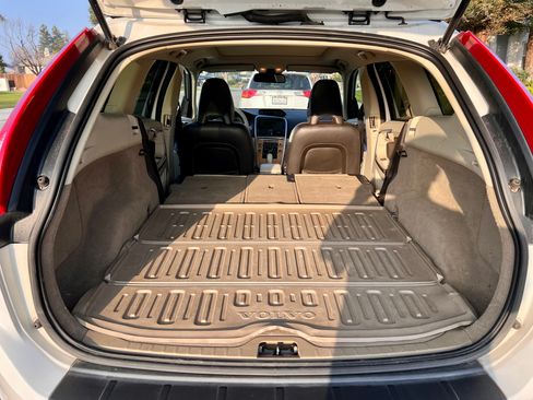 Used 2010 Volvo XC60 3.2 image 9