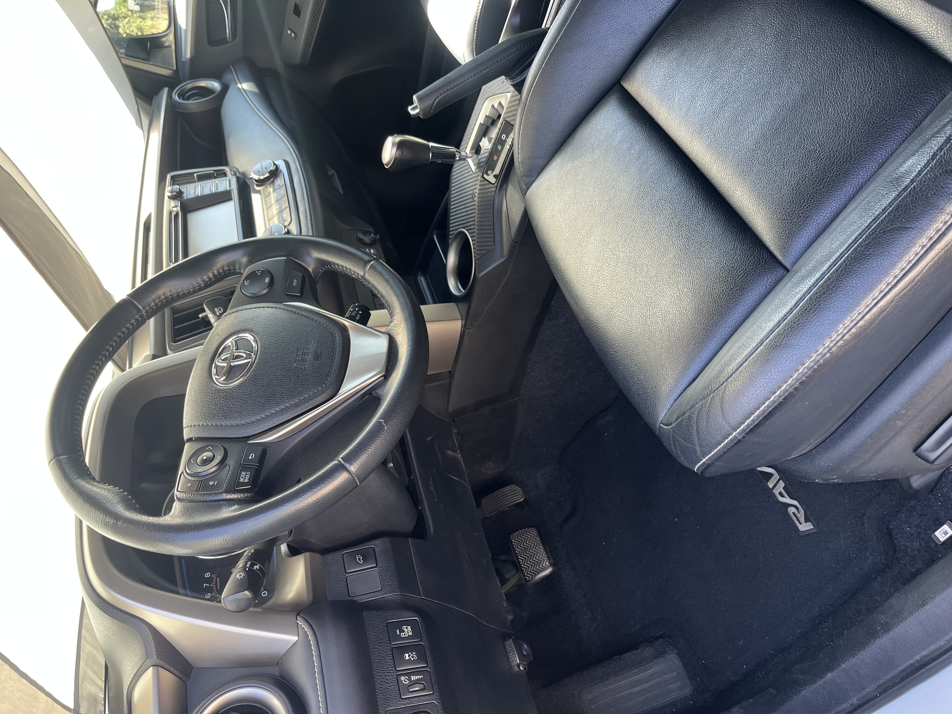 Used 2013 Toyota RAV4 Limited FWD image 8