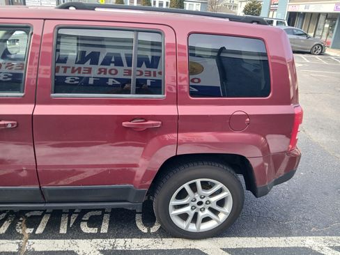 Used 2012 Jeep Patriot Latitude image 13