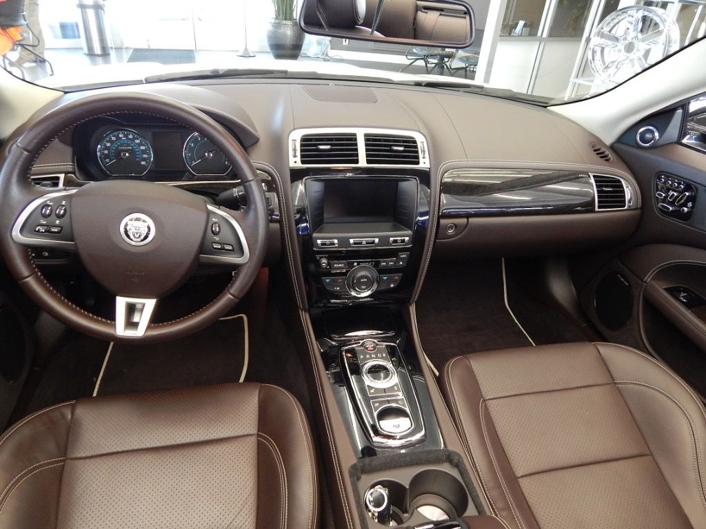Used 2014 Jaguar XK Convertible RWD image 8