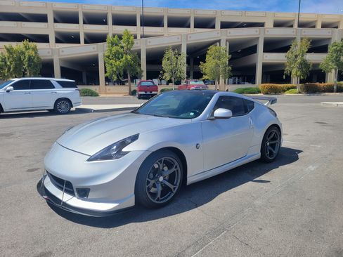 Used 2010 Nissan 370Z NISMO image 1