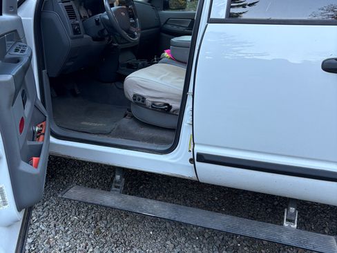 Used 2007 Dodge Ram 3500 Truck SLT w/ Quad Cab Big Horn Value Group image 15