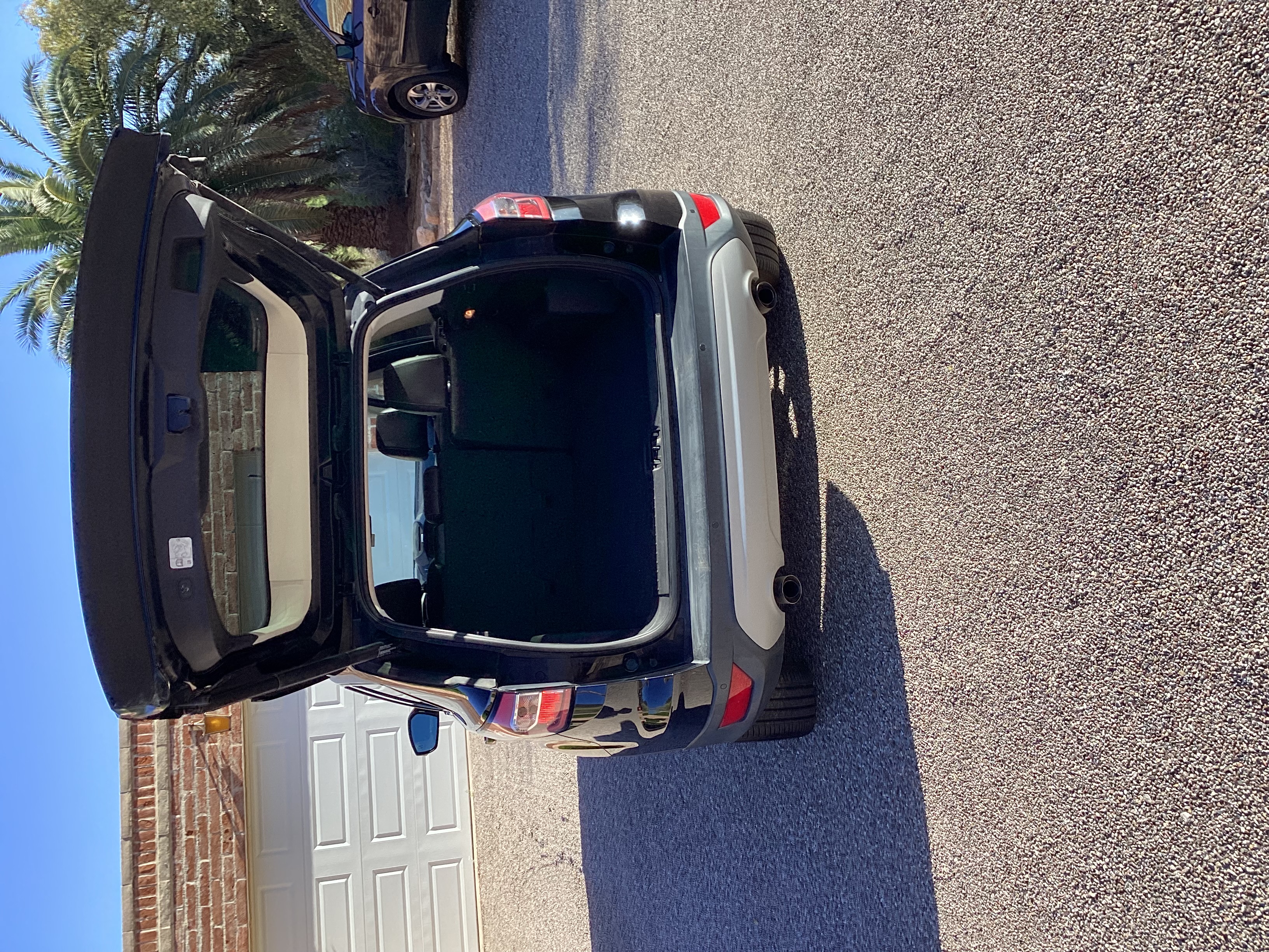 Used 2017 Ford Escape Titanium FWD image 6