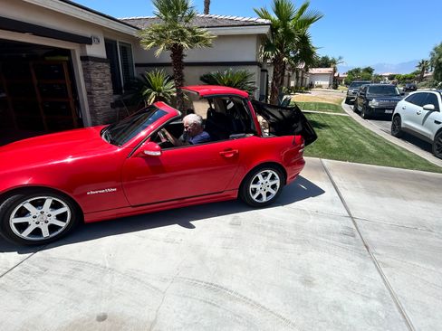 Used 2001 Mercedes-Benz SLK 230 image 2