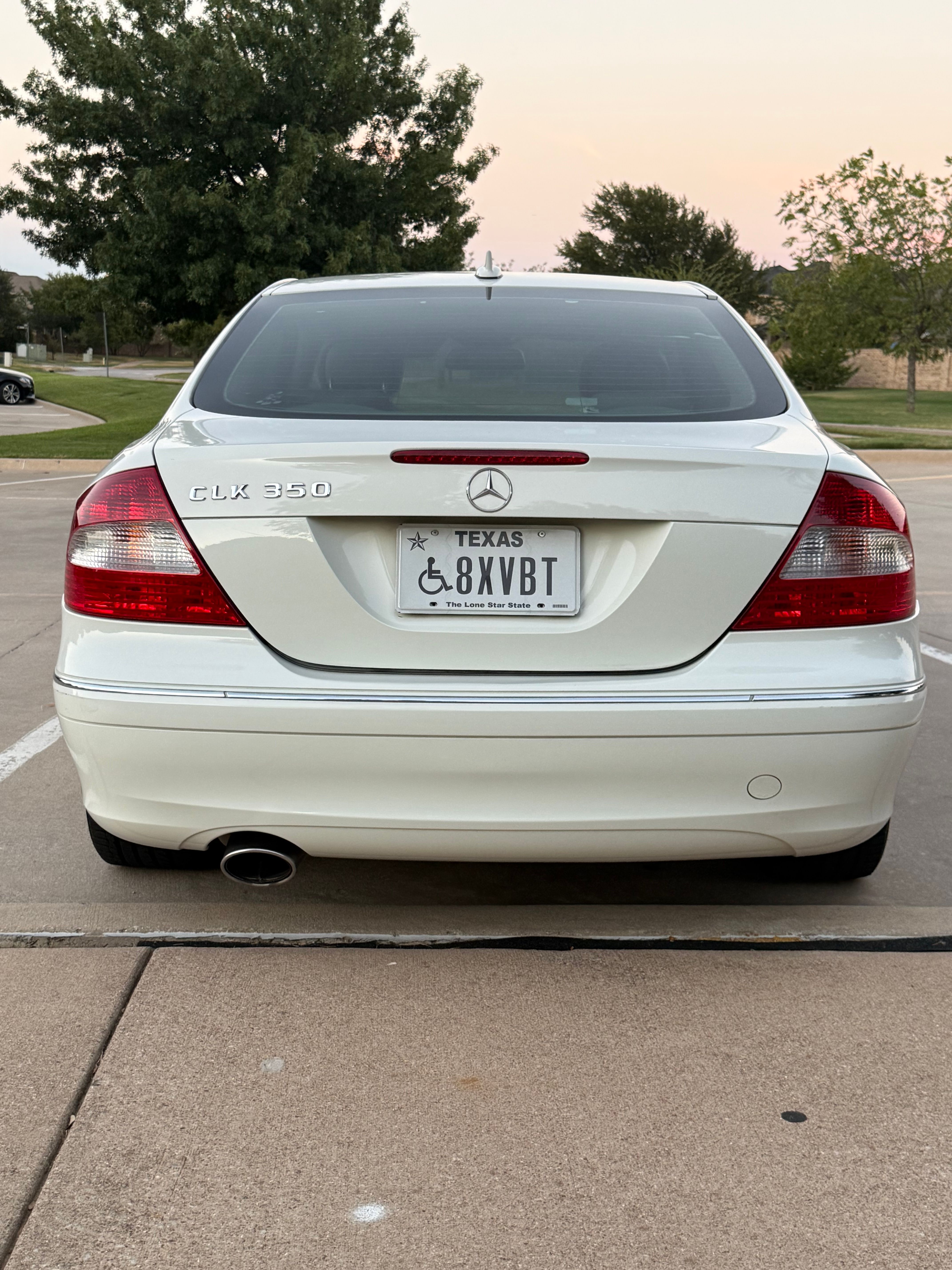 Used 2009 Mercedes-Benz CLK 350 Coupe image 5