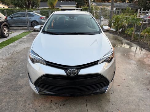 Used 2017 Toyota Corolla LE image 1