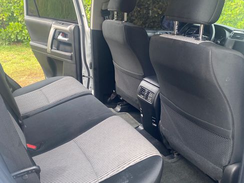 Used 2018 Toyota 4Runner SR5 RWD image 9