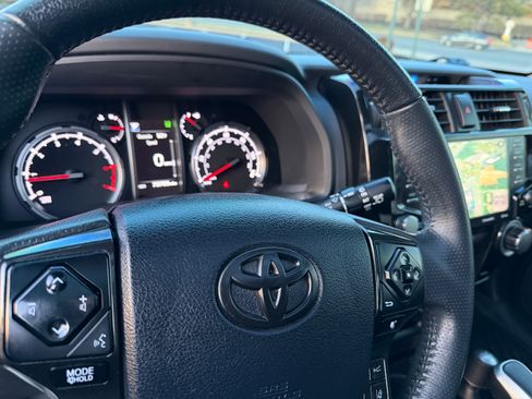 Used 2022 Toyota 4Runner TRD Off-Road Premium image 9