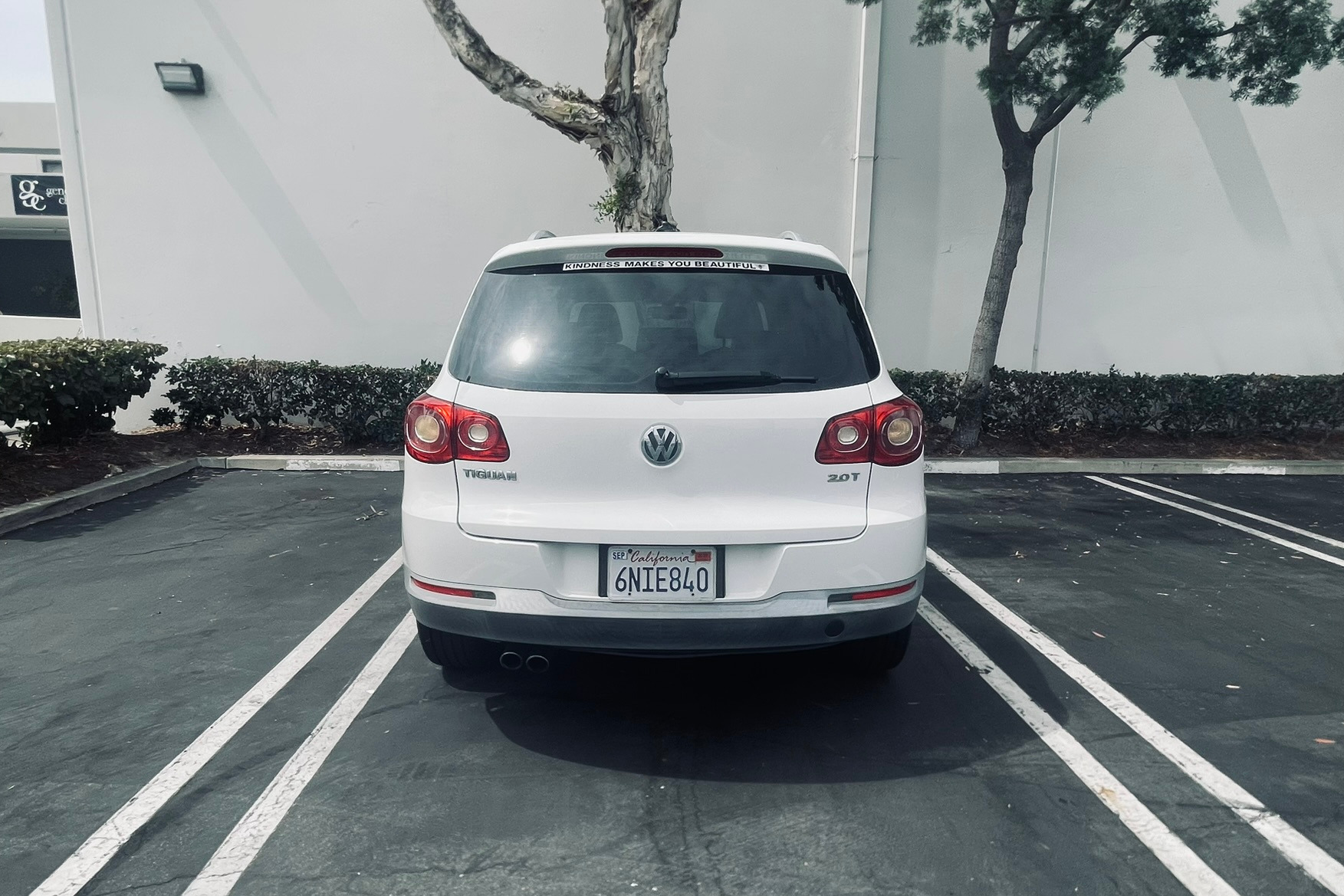 Used 2011 Volkswagen Tiguan SEL FWD image 15