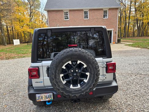 Used 2024 Jeep Wrangler Unlimited Rubicon 4xe w/ Convenience Group image 27