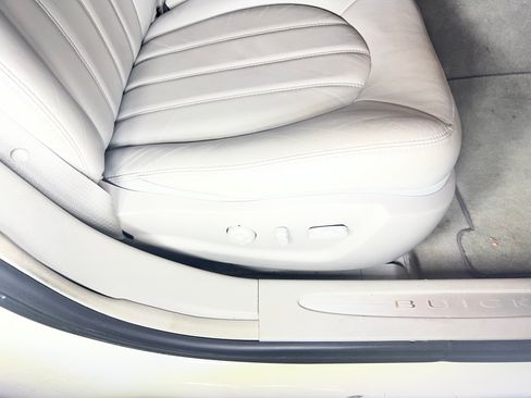 Used 2008 Buick Lucerne CXL w/ Driver Confidence Package image 18