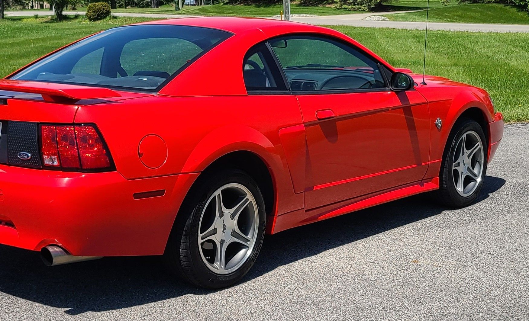 Used 1999 Ford Mustang GT RWD image 11