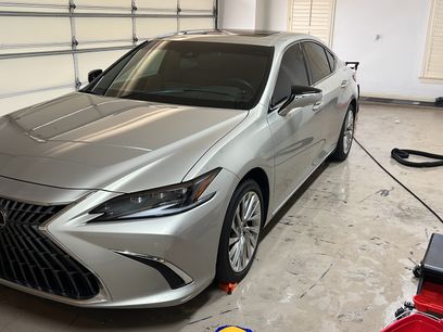 Used 2023 Lexus ES 300h Ultra Luxury w/ Accessory Package (Z2)