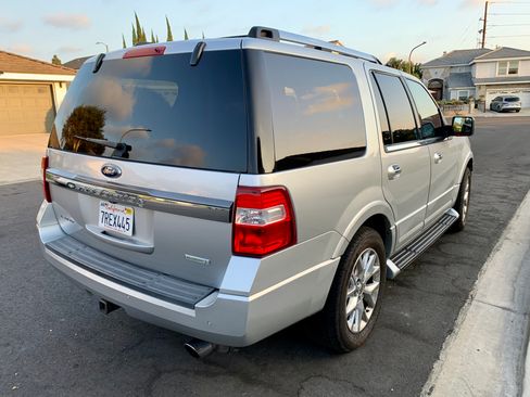 Used 2016 Ford Expedition Limited image 4