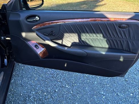 Used 2008 Mercedes-Benz CLK 350 Coupe image 10