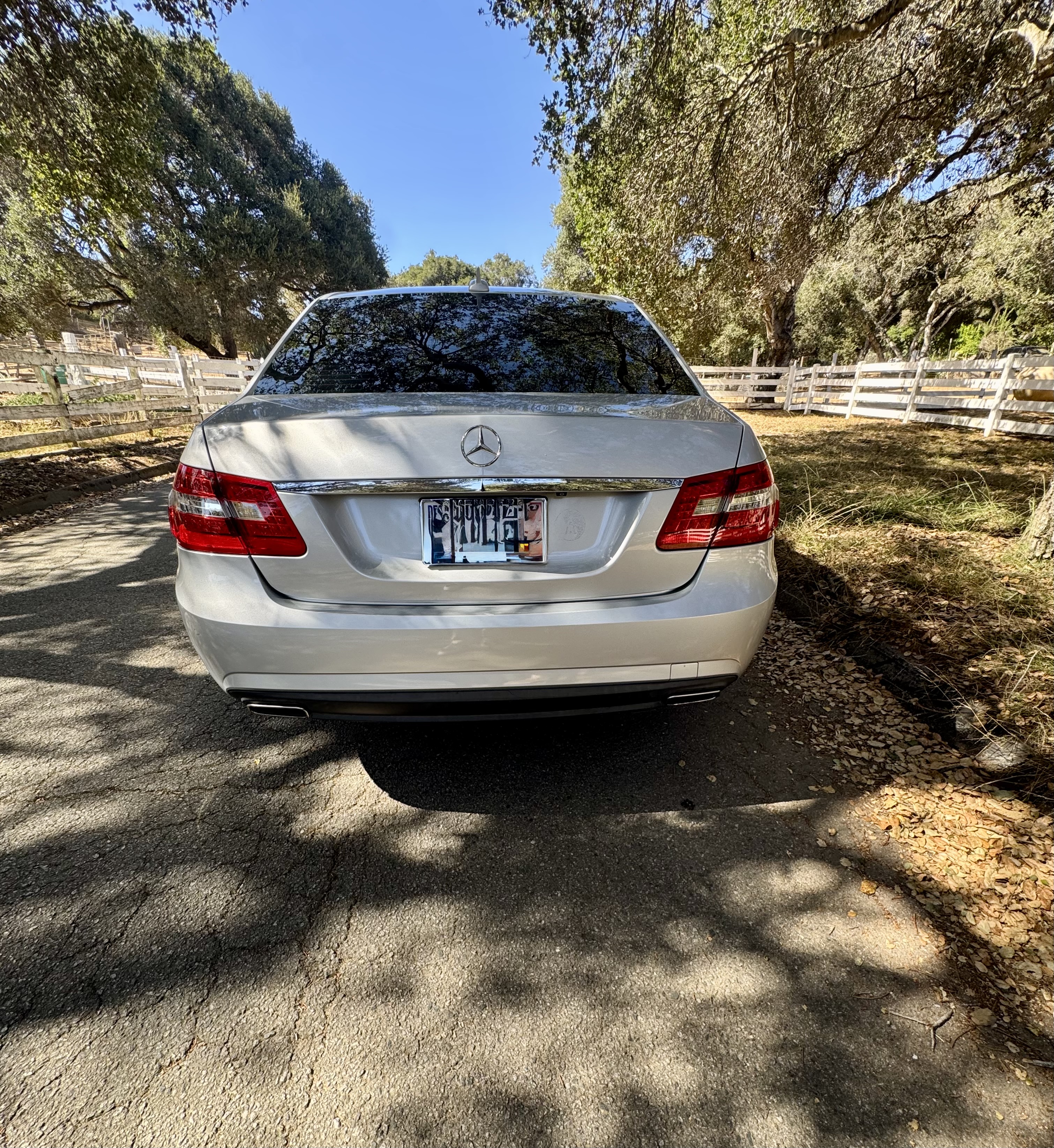 Used 2011 Mercedes-Benz E 550 Sedan image 34