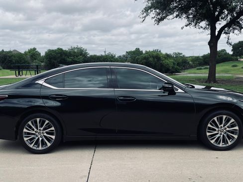Used 2021 Lexus ES 350 w/ Premium Package FWD image 2