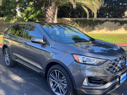 Used 2021 Ford Edge Titanium AWD/4WD image 5