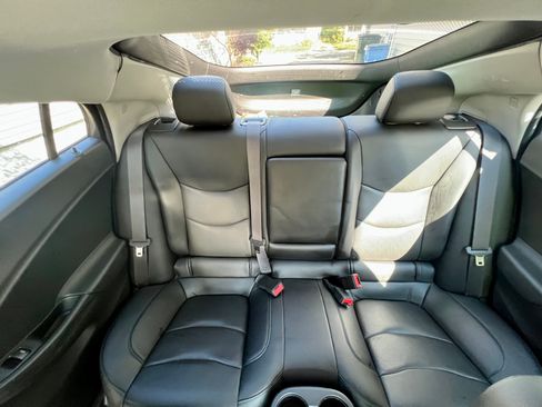 Used 2017 Chevrolet Volt LT w/ Comfort Package image 9