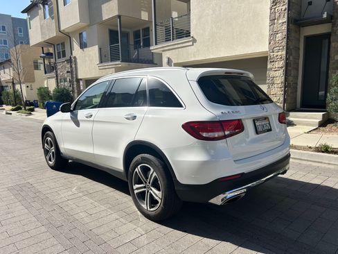 Used 2018 Mercedes-Benz GLC 300 300 Sport Utility 4D image 6