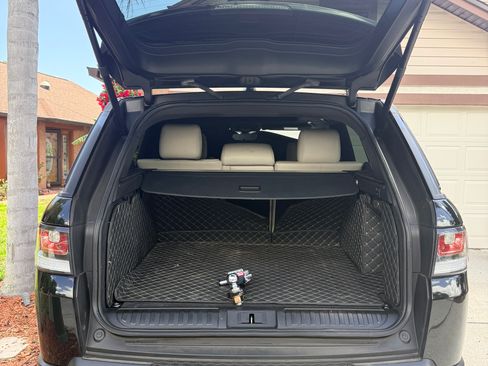 Used 2017 Land Rover Range Rover Sport image 18