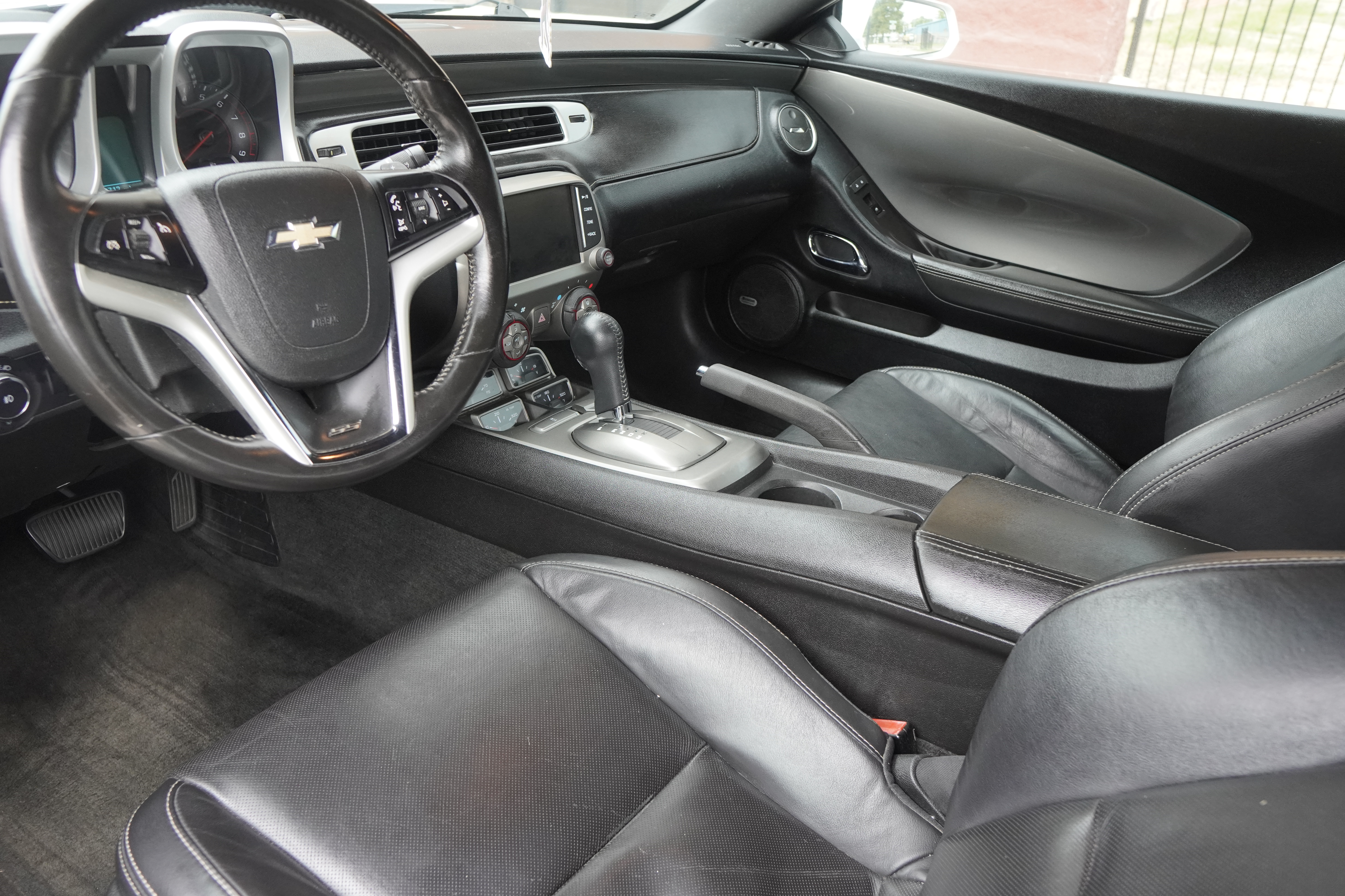 Used 2013 Chevrolet Camaro SS RWD image 5