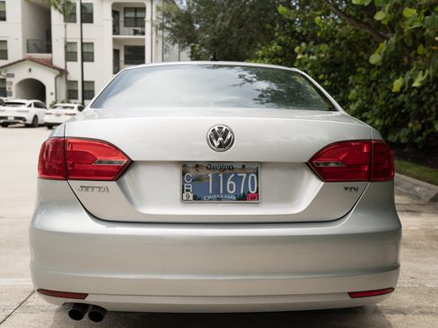 Used 2013 Volkswagen Jetta TDI image 6