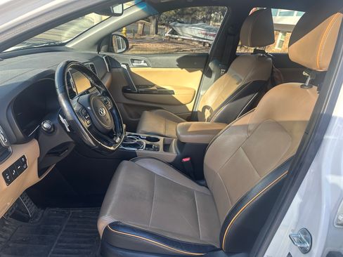 Used 2018 Kia Sportage SX image 11