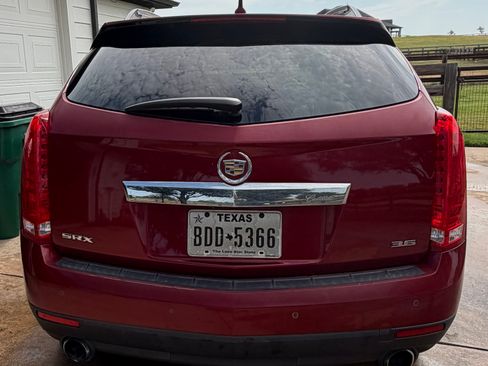 Used 2012 Cadillac SRX Luxury FWD image 4