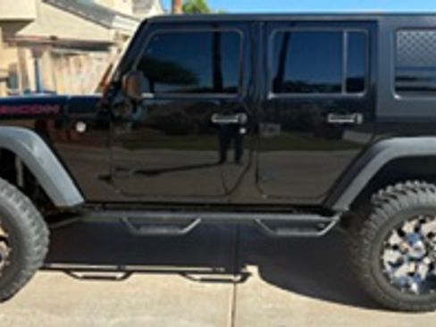 Used 2017 Jeep Wrangler Unlimited Rubicon w/ Connectivity Group AWD/4WD image 1