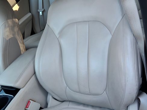 Used 2015 Chrysler 200 C w/ Navigation & Sound Group I image 28