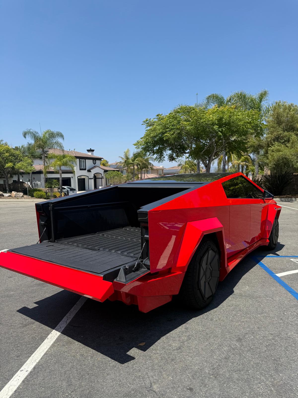 Used 2024 Tesla Cybertruck Cyberbeast AWD/4WD image 8