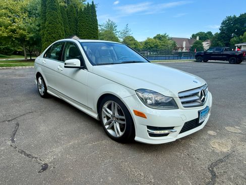 Used 2012 Mercedes-Benz C 300 4MATIC Sedan image 1