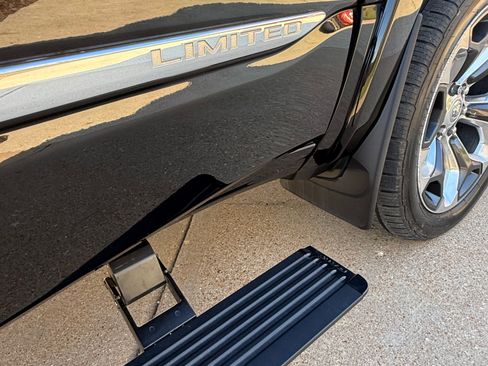 Used 2024 RAM 1500 Limited image 12