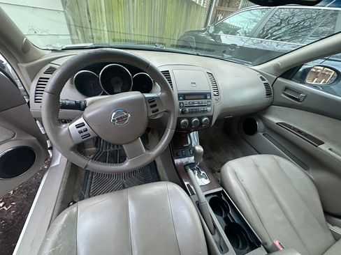 Used 2006 Nissan Altima 3.5 SE w/ (X01) Leather Pkg image 11