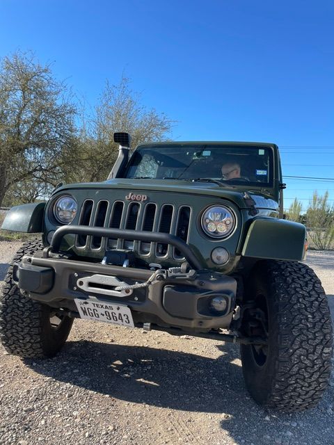 Used 2016 Jeep Wrangler Unlimited Sahara AWD/4WD image 9
