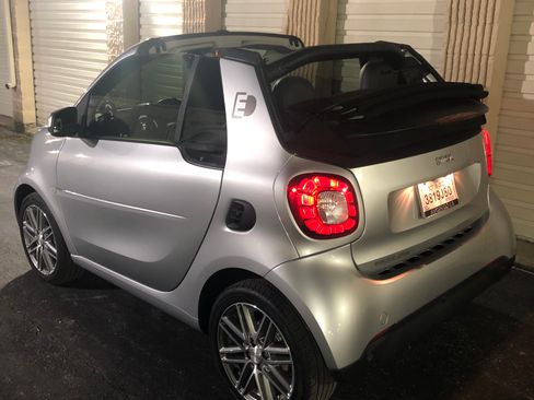 Used 2018 smart fortwo electric drive image 9